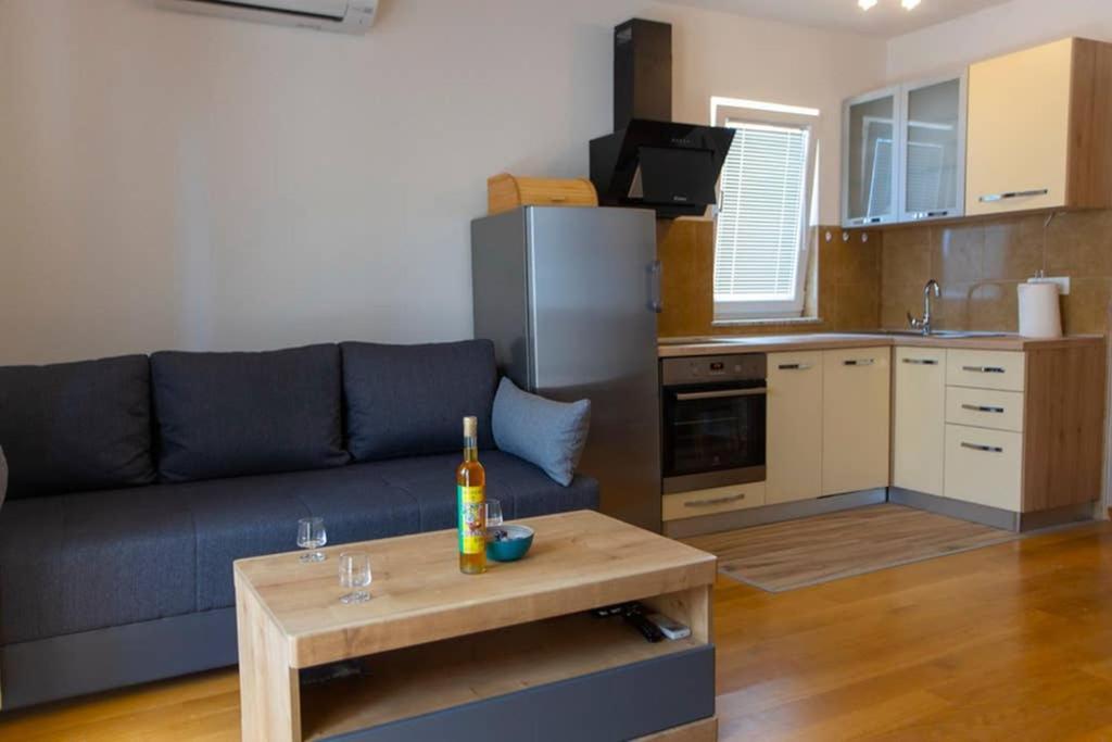 Apartments Vladimir #3 Makarska Buitenkant foto